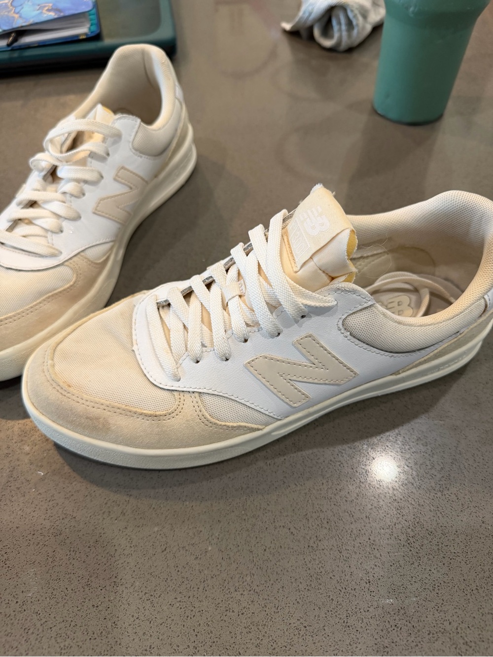 New Balance UNISEX White and Cream Low-Top Sneakers